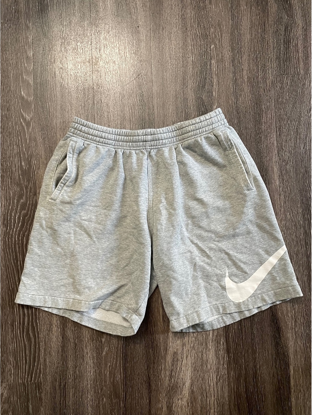 Nike Club Fleece Swoosh Shorts